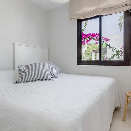 Charming Beachside Townhouse In San Pedro A Lovely Retreat Steps From The Shore *