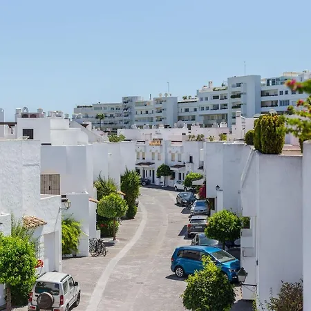 Holiday home Charming Beachside Townhouse In San Pedro A Lovely Retreat Steps From The Shore *