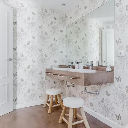 Charming Beachside Townhouse In San Pedro A Lovely Retreat Steps From The Shore Ferienhaus *