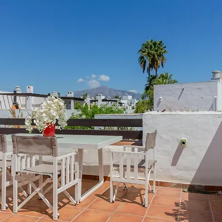 Charming Beachside Townhouse In San Pedro A Lovely Retreat Steps From The Shore *
