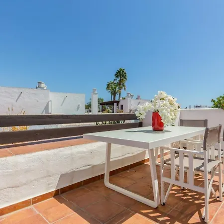 Charming Beachside Townhouse In San Pedro A Lovely Retreat Steps From The Shore